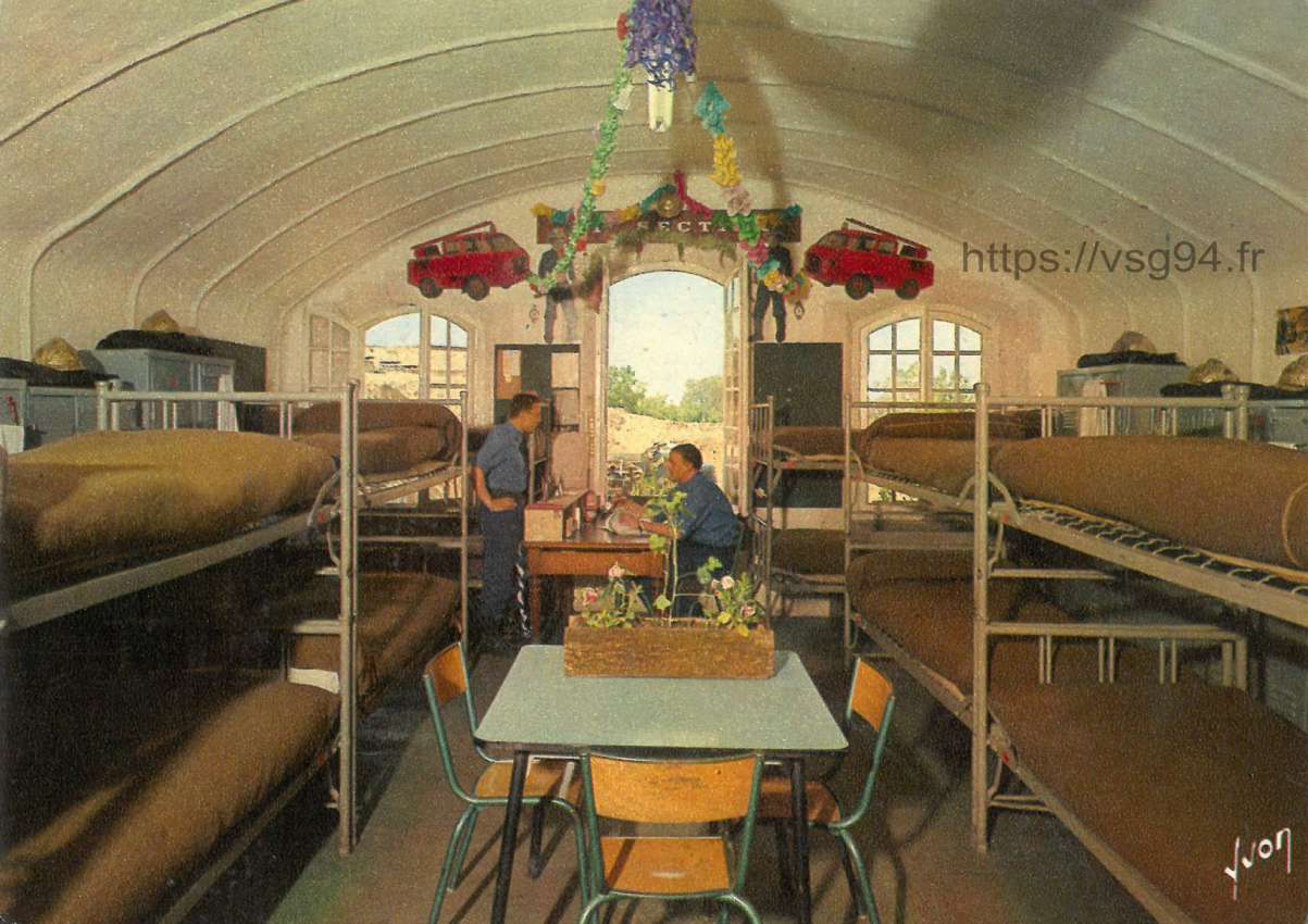 Les Sapeurs Pompiers de Paris, Une chambre de cadets