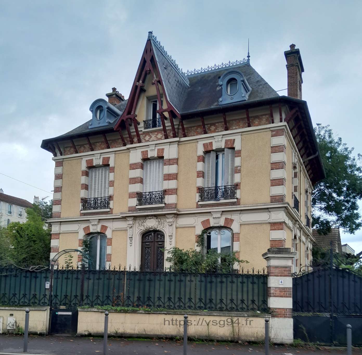 Avenue de Valenton, limite avenue Carnot